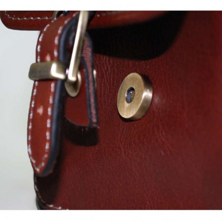 Sac à dos en cuir gras KATANA M marron | Bagage femme style classique intemporel cuir de qualité Sac à dos en cuir gras KATANA M marron | Bagage femme style classique intemporel cuir de qualité