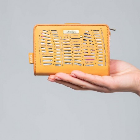 Portefeuille compact femme ANEKKE "Pachamama" jaune | Compagnon tout-en-un porte-monnaie porte-cartes original