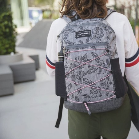 Sac à dos DAKINE "Wndr Pack" 18L naval academy | Sac homme femme randonnée vélo original pas cher garanti à vie Sac à dos DAKINE "Wndr Pack" 18L naval academy | Sac homme femme randonnée vélo original pas cher garanti à vie