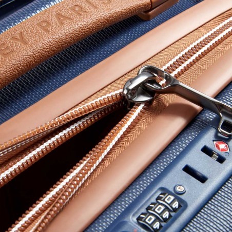 DELSEY Paris | Valise cabine Chatelet Air 2.0 marine | Bagage élégant haut de gamme luxe DELSEY Paris | Valise cabine Chatelet Air 2.0 marine | Bagage élégant haut de gamme luxe