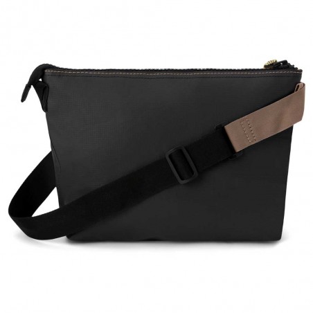 Dakine | Sac bandoulière "Renovation Crossbody" noir | Sac femme porté croisé style sportif polyester recyclé pas cher Dakine | Sac bandoulière "Renovation Crossbody" noir | Sac femme porté croisé style sportif polyester recyclé pas cher