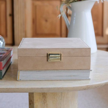 Maison Scarlett | Coffret à bijoux en velours "Anne" beige | Boîte à bijoux femme carré élégante cadeau