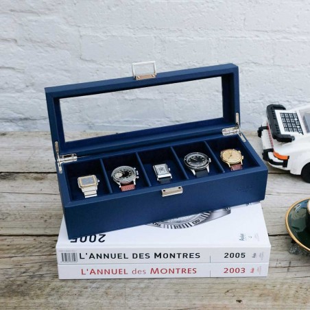 Maison Scarlett | Coffret à montres "Jean" 5 emplacements marine | Boîte rangement montres collectionneur pas cher Maison Scarlett | Coffret à montres "Jean" 5 emplacements marine | Boîte rangement montres collectionneur pas cher